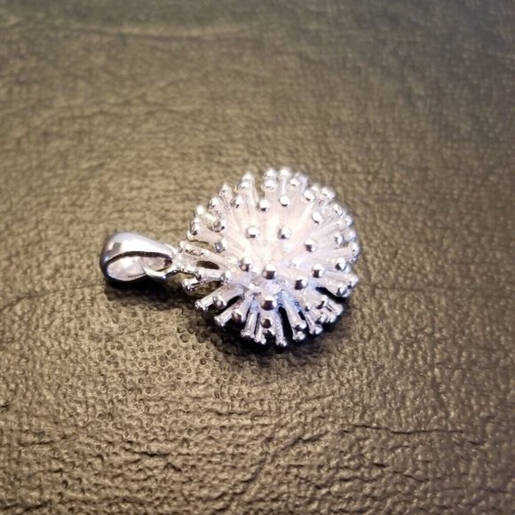 Solid 925 Sterling Silver Dainty Cluster Burst Pendant Handcrafted in Thailand - Picture 2 of 6
